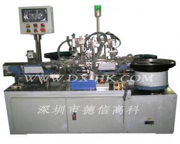 Automatic assembly machine auto-disable syringes